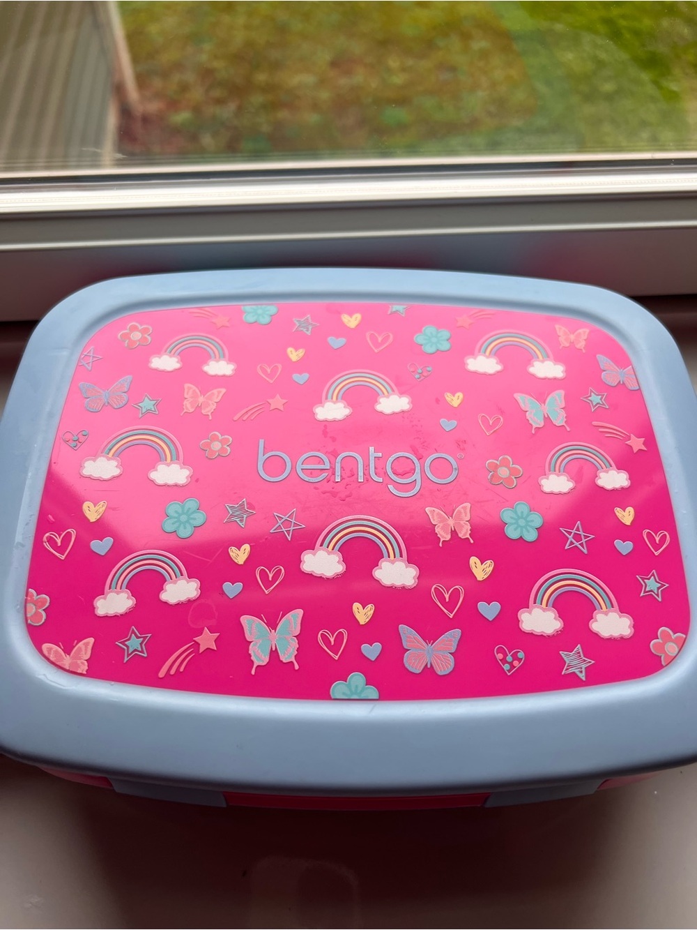 Bentgo Kids Pink Rainbow & Butterfly Lunchbox